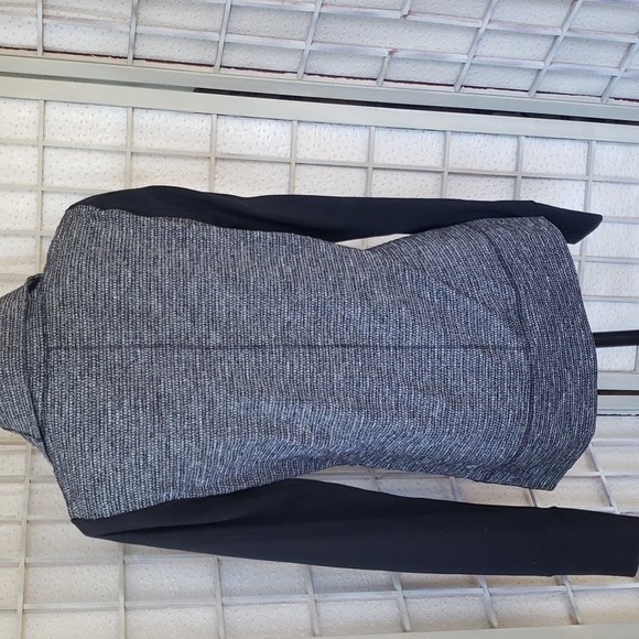 Lululemon black/gray full zip jacket 8 - Picture 4 of 8